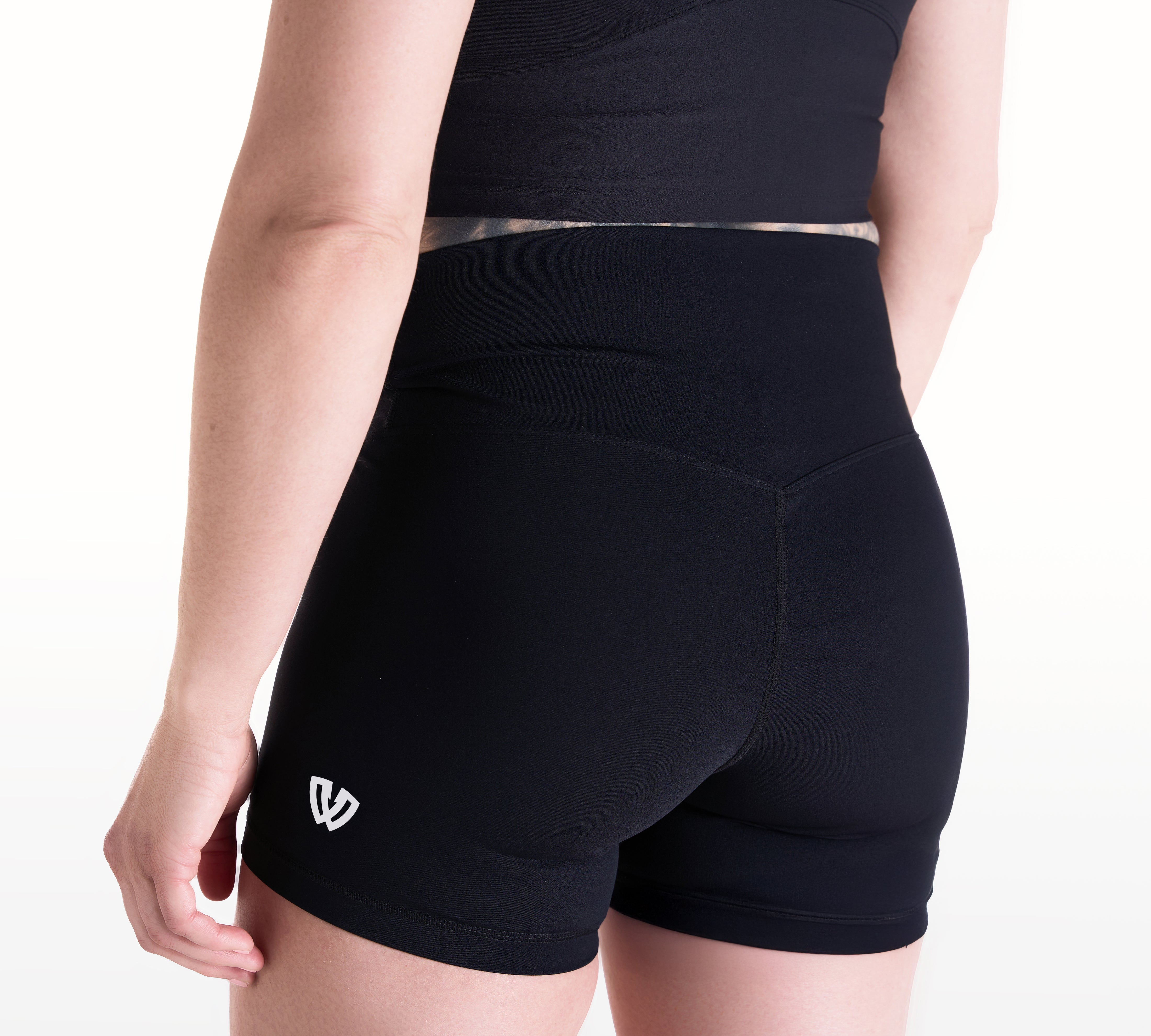 Phalanx women's compression shorts, women's shorts for grappling, no gi jiu Jitsu compression shorts, best shorts for women.