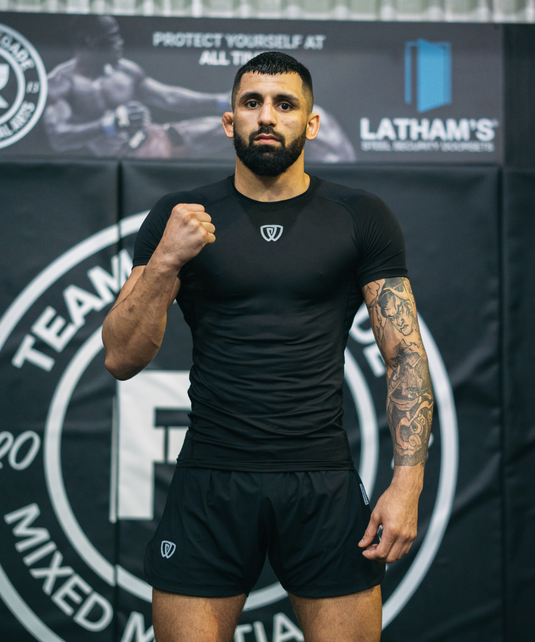 Phalanx jiu jitsu rash guard for BJJ and MMA, compression top short sleeve rashguard perfect for No Gi Jiu Jitsu, Brazilian Jiu-Jitsu and Mixed Martial Arts - all grappling and wrestling Spartan Race, Tough Mudder, Surfing, Yoga - all athletics! Workout clothes for a wide range of everyday sports, gym wear and exercise activities.