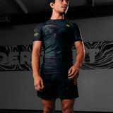 DESTRUCTION OF COMFORT RASH GUARD
