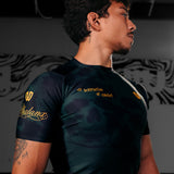 DESTRUCTION OF COMFORT RASH GUARD