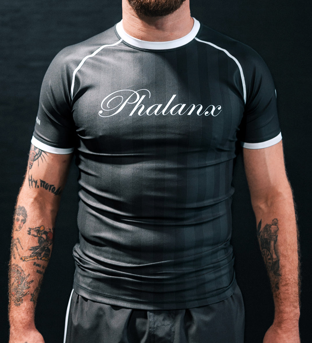 ONYX SHORT SLEEVE RASH GUARD