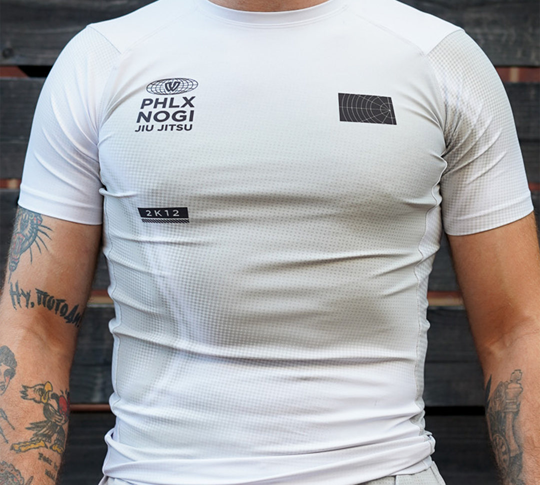 WHITEOUT RASH GUARD