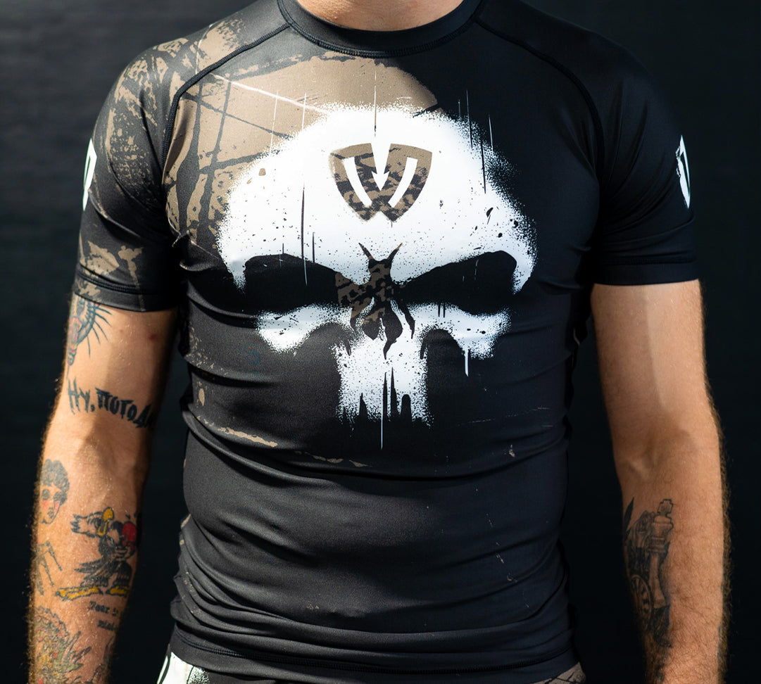SUBMISSION DIVISION EXECUTIONER SHORT-SLEEVE RASH GUARD